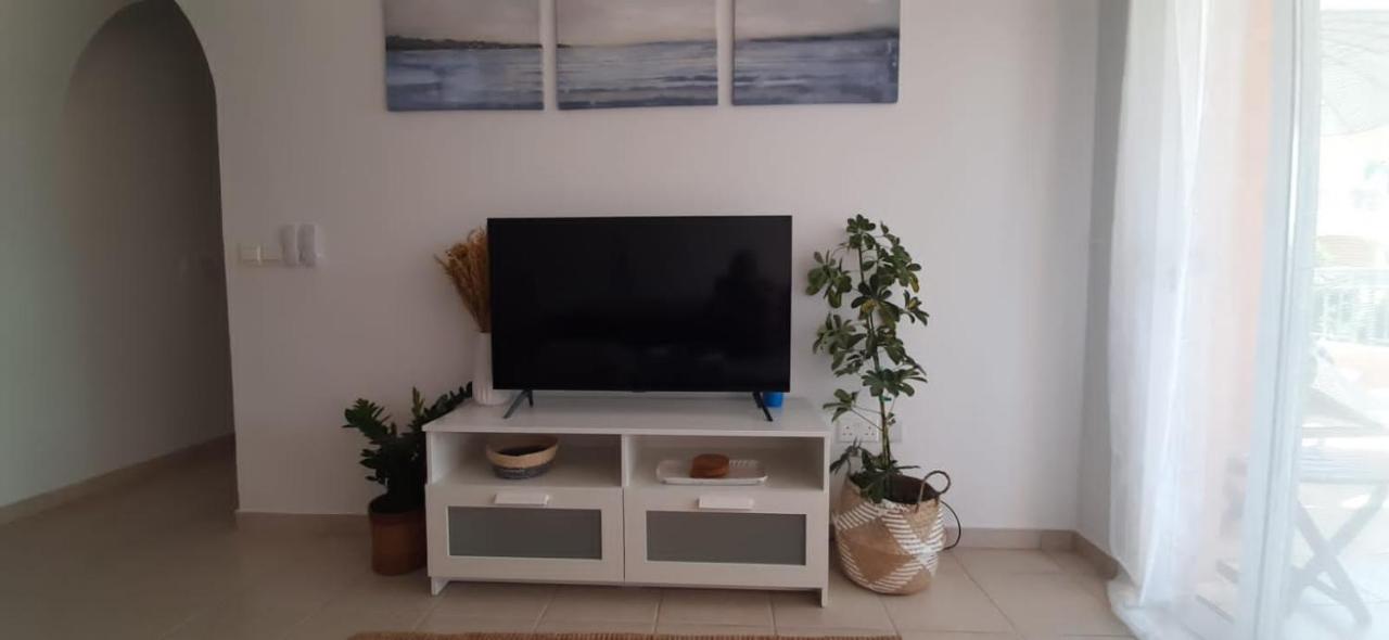 Limnaria - Superb, Modern 1br With Pool Views Apartment